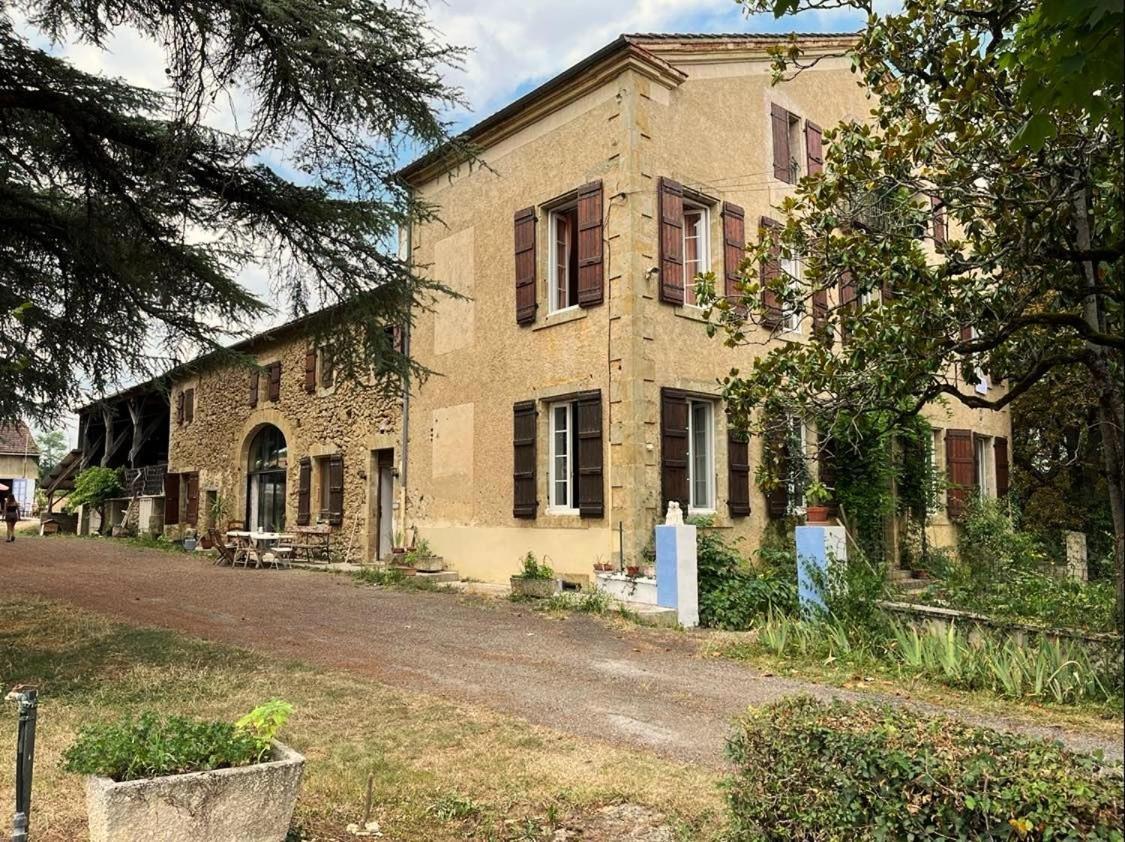 La Demeure Des Fleurs Hotel Caillavet Eksteriør billede